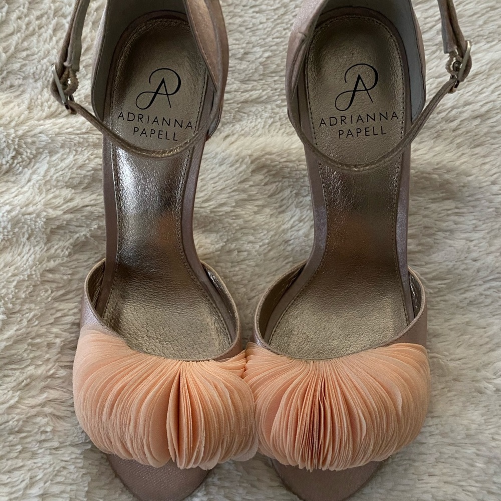 Adorable shoes. Worn once for a wedding 💒
